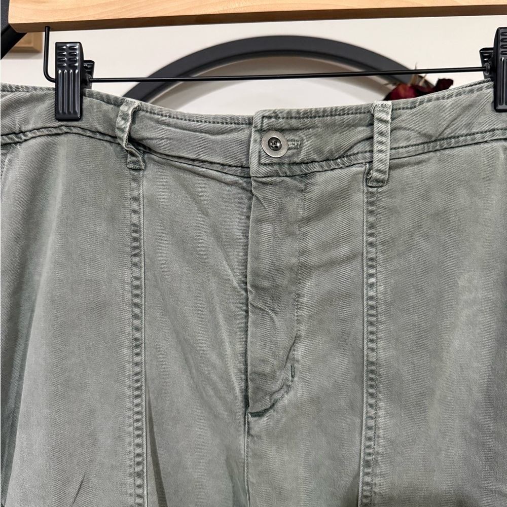Bella Dahl Green saige Straight Leg pants size 32 - Picture 3 of 8